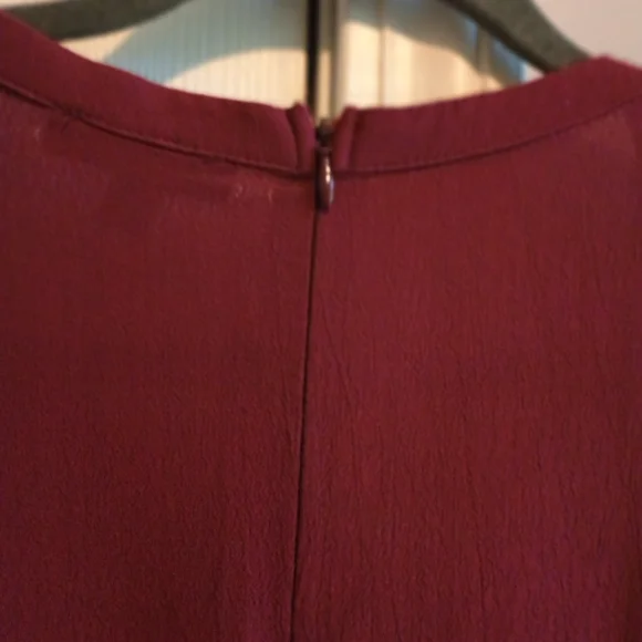 Very J Burgundy Romper M Long Sleeve Zip‎ Back Pockets Pleated Rayon Playsuit - Picture 10 of 14